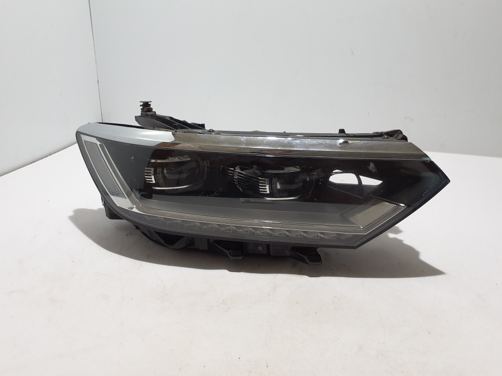 Volkswagen Passat B8 (2014–2023) Esituli 3G1941082H Volkswagen Passat B8 (2014–2023) Esituli 3G1941082H