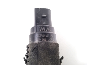 AUDI e-tron SUV (2018–2026) Front windshield washer pump 8K9955647 - 2