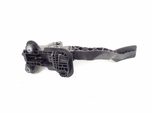 Mitsubishi Outlander (2012–2021) Gaspedal 1600A115 - 4