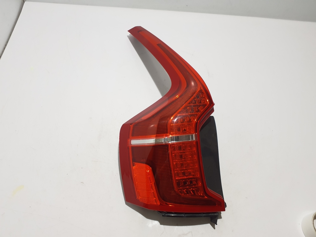 VOLVO XC90 (2015–2024) Eckleuchte hinten 32228279 VOLVO XC90 (2015–2024) Eckleuchte hinten 32228279