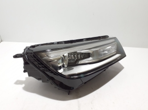AUDI Q5 (2017–2026) Esituli 80A941044 - 8
