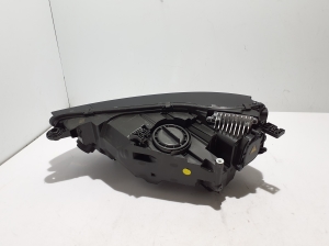 AUDI Q5 (2017–2026) Esituli 80A941044 - 9