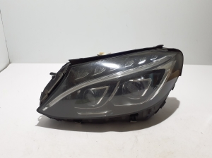 Mercedes Benz C-Class 205 (2014–2021) Esituli A2059063104 - 11