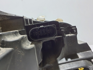 Mercedes Benz C-Class 205 (2014–2021) Esituli A2059063104 - 4