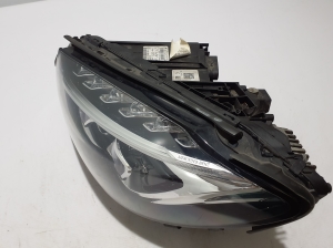 Mercedes Benz C-Class 205 (2014–2021) Esituli A2059063104 - 5