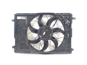 Mercedes Benz A-Class 177 (2018–2026) Dzesēšanas ventilators un tā daļas A2479060100 - 2