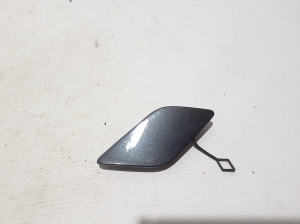 Front bumper tow hook cover