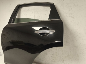 Infiniti FX (2008–2013) Tagumised küljeuksed - 11