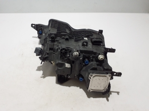 VOLVO V60 (2018–2026) Esituli 32338012 - 2