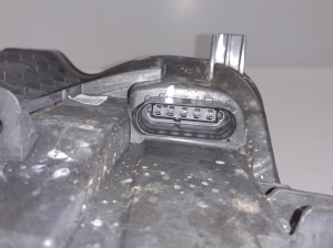 VOLVO V60 (2018–2026) Esituli 32338012 - 6