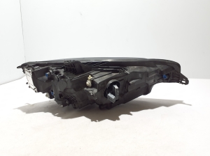 VOLVO V60 (2018–2026) Esituli 32338012 - 9