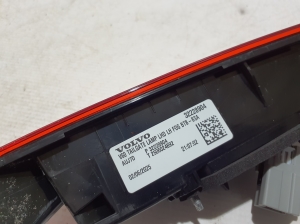 VOLVO V60 (2018–2026) Tagatuli tagaluugil 32228904 - 4