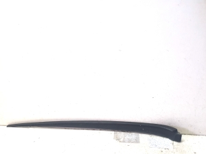 Volkswagen Golf Plus Mk5 (2004–2008) Windshield pillar outer molding 5M0854327 - 5