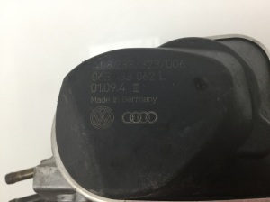 Volkswagen Passat B5 (1997–2005) Drosselklappe 06B133062L - 3