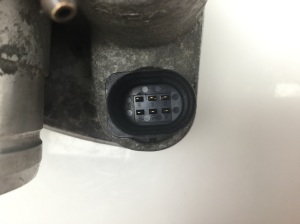 Volkswagen Passat B5 (1997–2005) Drosselklappe 06B133062L - 5