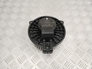 Mazda cx-60 I (2022–2026) Salongi puhuri mootor 8727006614 - 2