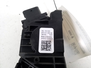 AUDI e-tron SUV (2018–2026) Accelerator pedal 4KL723523 - 3