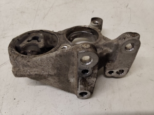 Citroen Berlingo (2008–2018) Eesmise veovõlli vahelaager 81090780 - 4