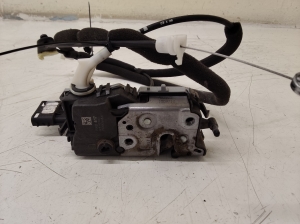 Rear side door lock - PSA828417
