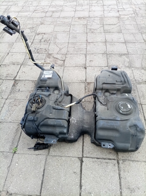 Kütusepaak ja selle osad - 7N0201021EM