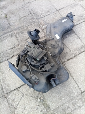 Volkswagen Sharan (2010–2026) AdBlue paak 7N0131877K - 2