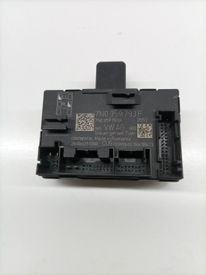   Türsteuergerät vorn  - 7N0959793F 