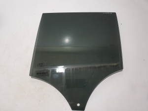   Rear side door glass  - 32244801 