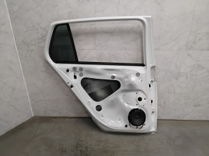 Volkswagen Golf VII (2012–2026) Rear side doors - 2