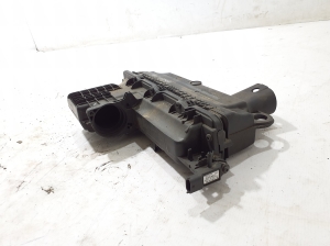 Dacia Sandero (2008–2012) Luftfiltergehäuse 8201045043 - 3