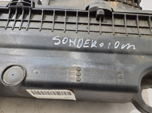 Dacia Sandero (2008–2012) Luftfiltergehäuse 8201045043 - 4