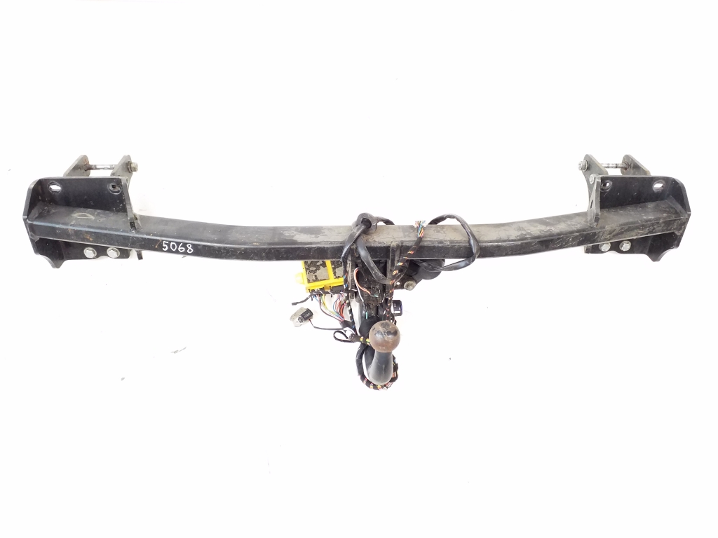 Mitsubishi Outlander (2012–2021) Sakabes āķis un tā detaļas Mitsubishi Outlander (2012–2021) Sakabes āķis un tā detaļas