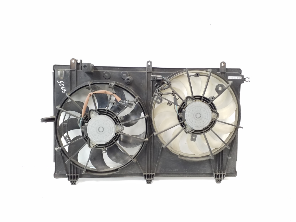 Mitsubishi Outlander (2012–2021) Dzesēšanas ventilators un tā daļas 1355A258 Mitsubishi Outlander (2012–2021) Dzesēšanas ventilators un tā daļas 1355A258
