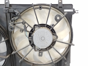 Mitsubishi Outlander (2012–2021) Dzesēšanas ventilators un tā daļas 1355A258 - 3