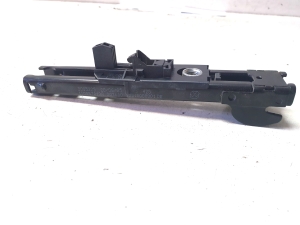 Volkswagen Golf Plus Mk5 (2004–2008) Turvavöö kõrguse regulaator 1T0857819A - 2