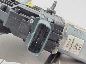 RENAULT Espace V (2014–2026) Front door window regulator 807209969R - 2