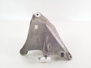 Engine bracket - 4KE199307M
