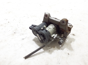 VOLVO XC40 (2017–2026) Tagumine pidurisadul 32300770 - 3