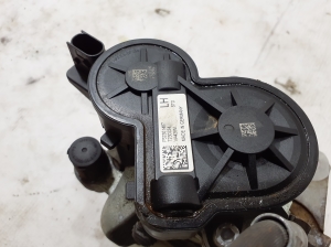VOLVO XC40 (2017–2026) Tagumine pidurisadul 32300770 - 4