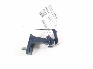 Front door lower hinge - 80A831404B