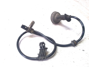 ABS-Sensor hinten - A1695400817