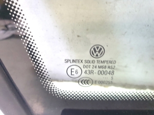 Volkswagen Golf Plus Mk5 (2004–2008) Priekšējo durvju trīsstūra stikls 5M0845412B - 2