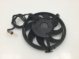 Kühlerlüftermotor - 4B0959455
