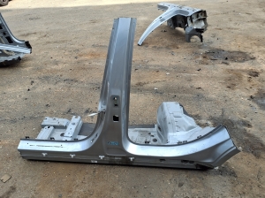 Mercedes Benz C-Class 206 (2021–2026) Sill and center pillar A2066300702 - 3