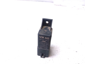 Glow plug relay - 03G907282A