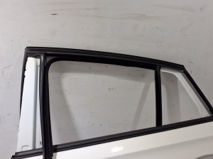 Mercedes Benz GLE-Class 167 (2019–2026) Rear side doors A1677304901 - 3