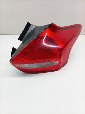 Ford Focus (2011–2018) Eckleuchte hinten F1EB13404BE - 2