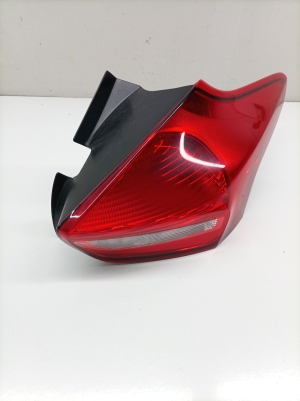 Ford Focus (2011–2018) Eckleuchte hinten F1EB13404BE - 4