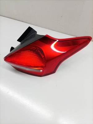 Ford Focus (2011–2018) Eckleuchte hinten F1EB13404BE - 5