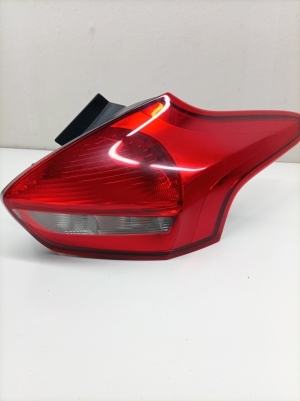 Ford Focus (2011–2018) Eckleuchte hinten F1EB13404BE - 6