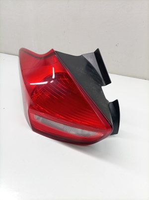 Ford Focus (2011–2018) Eckleuchte hinten F1EB13405BE - 3